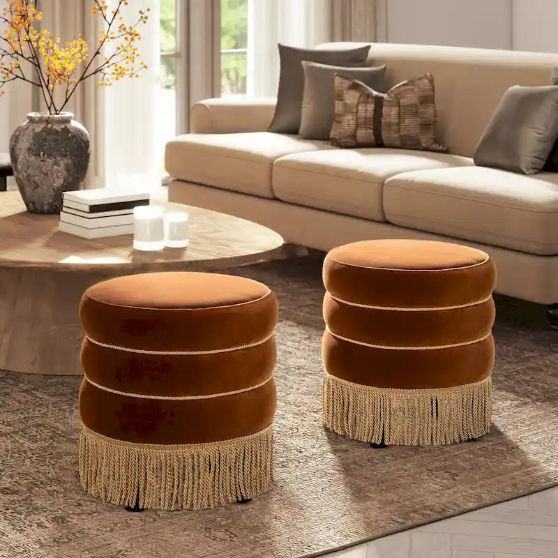 Repose-pieds rond et rembourré, orné de pompons en fil d'or