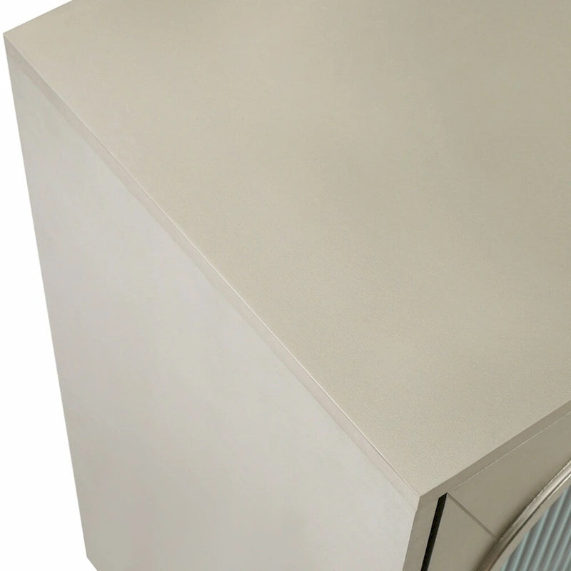 Meuble TV en bois avec placards de rangement et étagères réglables